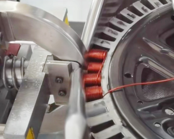 馬達(dá)電機(jī)繞線機(jī)如何實(shí)現(xiàn)自動(dòng)排線